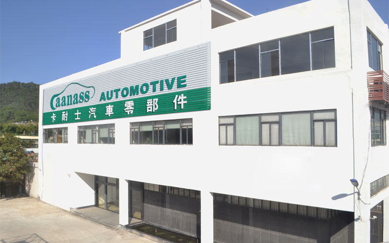 40,000 kinds of products in stock